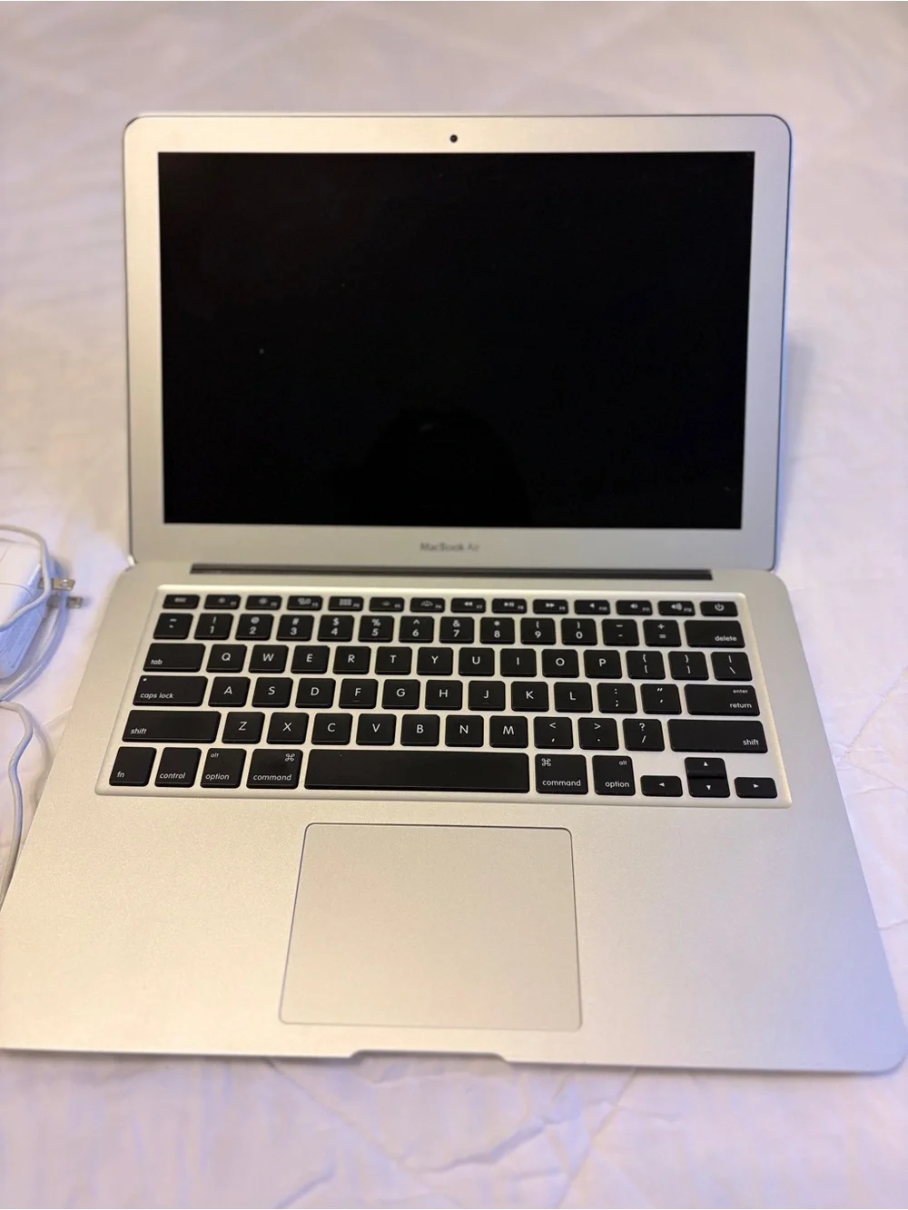Apple macbook sleek